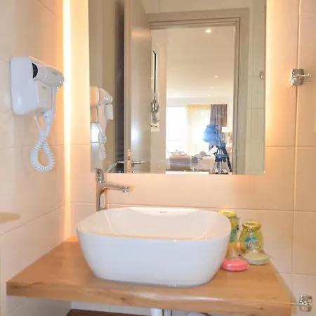 Aparthotel Meltemi 4*