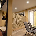 Ξενοδοχείο με διαμερίσματα Meltemi 3*
