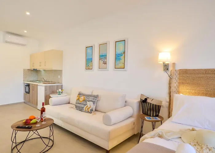 Meltemi Aparthotel 4*